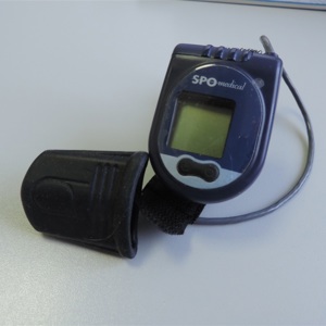 Наручный компьютерный пульсоксиметр  для длительного мониторирования  SpO2 и пульса PulseOX 7500 (SPO Medical, Израиль)